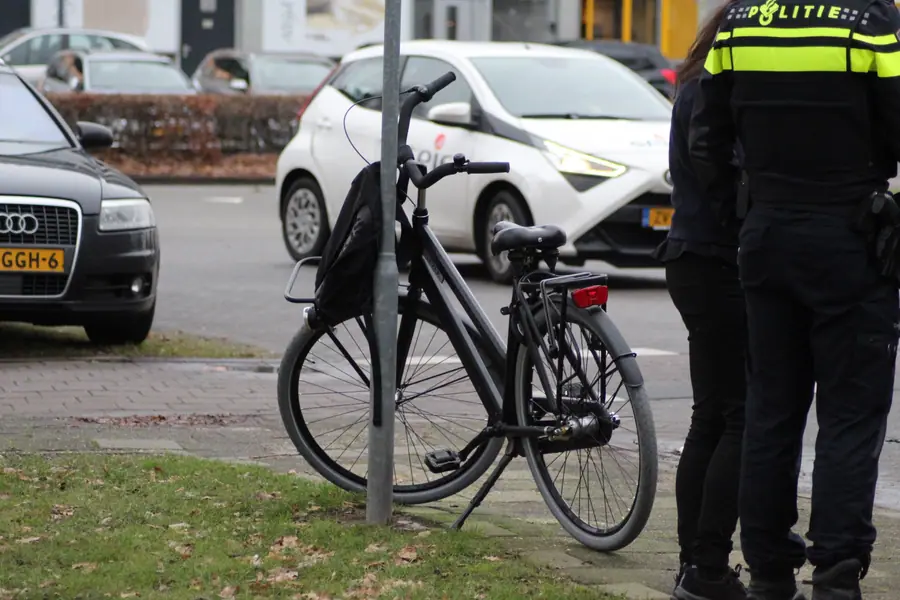 Fietser aangereden op Statenweg in Emmen.