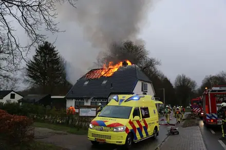 Gewonde bij brand in lunch- en eetcafé De Paap Papenvoort — foto 3 van 5