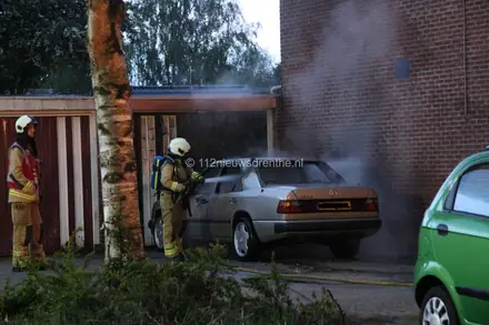 Brand in auto in Emmen — foto 2 van 2