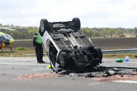 N34 afgesloten na ernstig ongeluk — foto 5 van 10