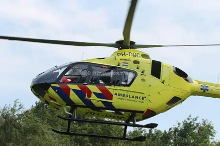 Persoon te water bij zwemplas Moekesgat in Ter Apel overleden — foto 3 van 8
