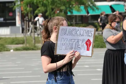 Organisatie en gemeente tevreden over Black Lives Matter-demonstratie [Video] — foto 2 van 12