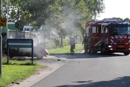 Auto brand uit op de Vasco Da Gamastraat in Emmen [Video] — foto 10 van 10
