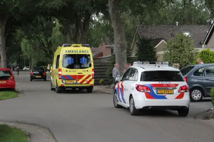 Fietsster gewond na aanrijding op Middenweg/Landschapsweg Veenoord — foto 4 van 6