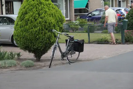 Fietsster gewond na aanrijding op Middenweg/Landschapsweg Veenoord — foto 6 van 6
