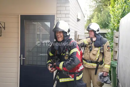 Brandweer Emmer-Compascuum neemt op een ludieke manier afscheid van collega — foto 6 van 12