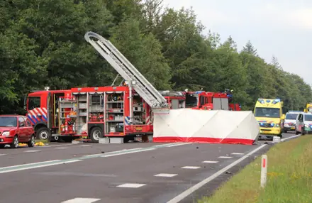 Zwaar ongeval op N381 bij Zweeloo — foto 9 van 12
