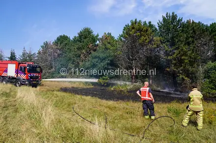 Natuurbrand bij de Kleine Rietplas in Emmen — foto 4 van 9