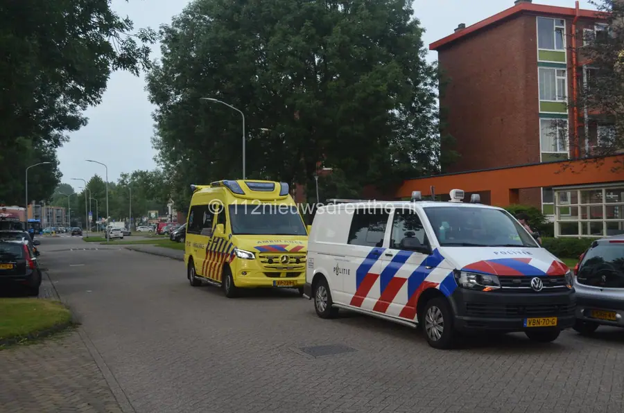 Pizzakoerier gewond bij aanrijding in Assen