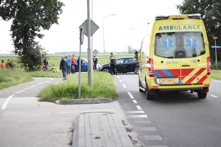 Auto’s zwaar beschadigd bij aanrijding in Emmen — foto 7 van 10