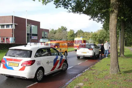 Drie auto’s op elkaar gebotst op de Nijbracht in Emmen — foto 2 van 3