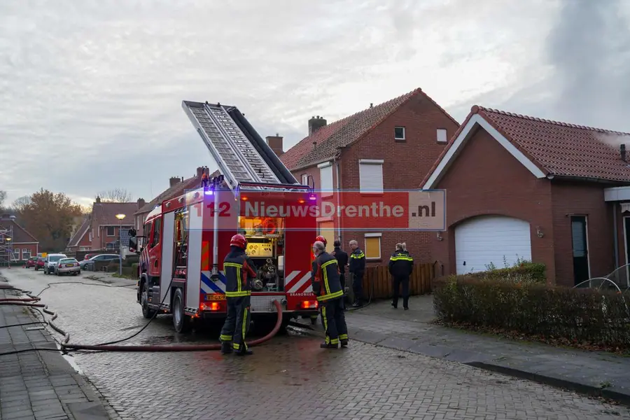 Schuur achter woning brandt uit in Ter-Apel