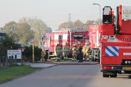 Brand in slijperij van metaalbedrijf in Coevorden — foto 6 van 8