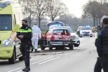 Bestuurder gewond bij auto-ongeluk N376 — foto 1 van 4