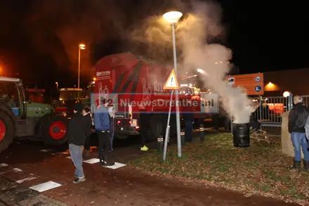 Boeren zetten protestacties voort in Wijster en Gieten — foto 2 van 7