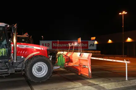 Boeren zetten protestacties voort in Wijster en Gieten — foto 3 van 7