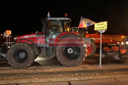 Boeren zetten protestacties voort in Wijster en Gieten — foto 5 van 7