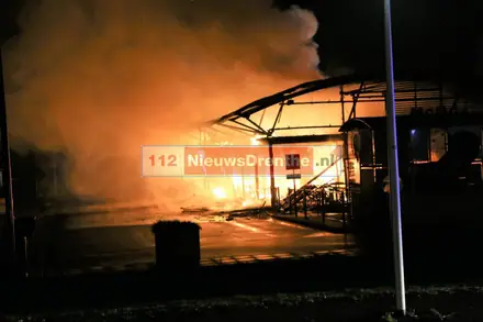 McDonalds in Stadskanaal door brand verwoest — foto 3 van 3