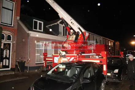 Twee gewonden bij woningbrand in Coevorden — foto 8 van 12