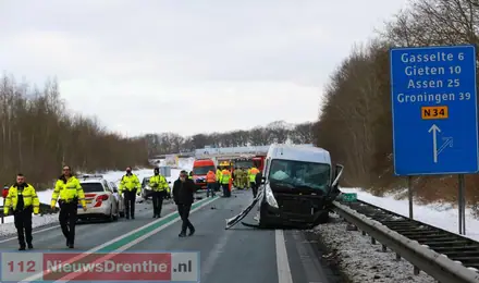 Twee gewonden na ernstig ongeval op N34 bij Borger — foto 1 van 8