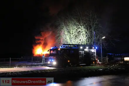 Uitslaande brand in schuur Noordscheschut — foto 1 van 4