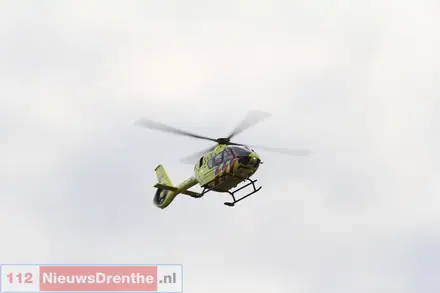 Gewonden bij botsing tussen scooters in Emmen — foto 2 van 11