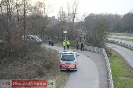 Gewonden bij botsing tussen scooters in Emmen — foto 11 van 11