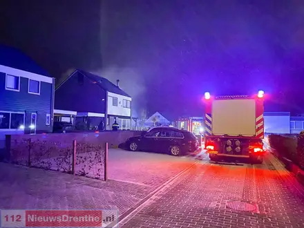 Brand op zolder in woning in Emmen — foto 2 van 4