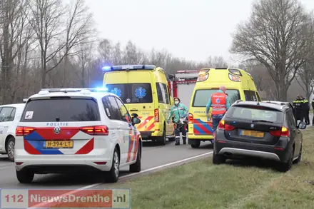 Ongeluk met meerdere voertuigen op Rondweg in Emmen — foto 1 van 8