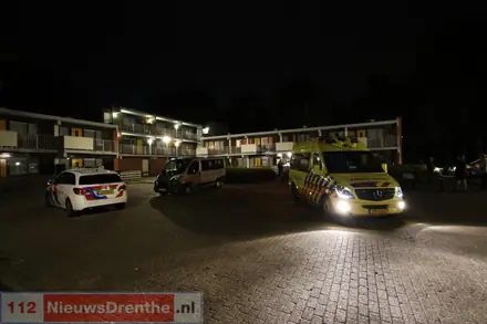 Zwaargewonde bij steekpartij in Emmen — foto 1 van 6