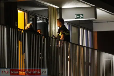 Zwaargewonde bij steekpartij in Emmen — foto 5 van 6