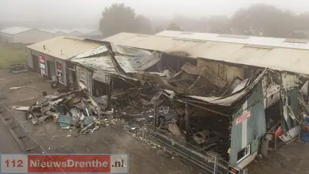 Verslagenheid na bedrijfsbrand in Klazienaveen maakt langzaam maar zeker plaats voor vastberadenheid — foto 1 van 2