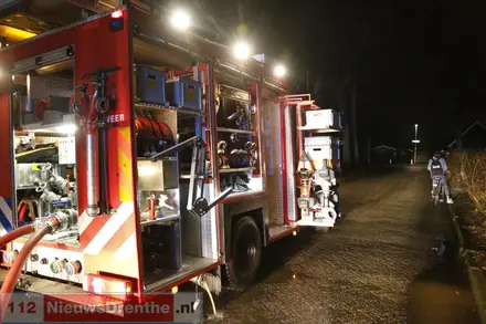Brandweer blust brand in woning in Emmer-Compascuum — foto 4 van 4