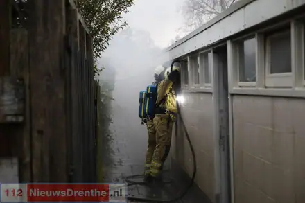 Brand in schuur aan de Torflang in Emmen — foto 2 van 2