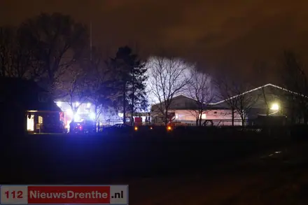 Brand in grote schuur blijkt afvalbrand in Dalen — foto 1 van 2