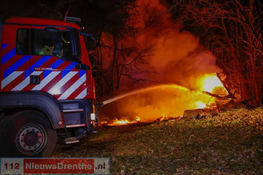 Schuur gaat in vlammen op aan de Oldengaerde in Sleen