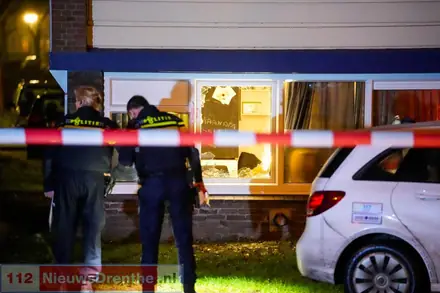 Politie krijgt melding van woningoverval, één persoon gewond — foto 4 van 4