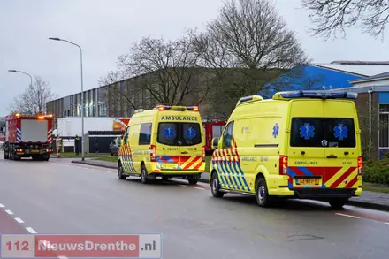 Gewonde bij explosie bij bedrijf aan de Kapitein Grantstraat in Emmen — foto 2 van 3