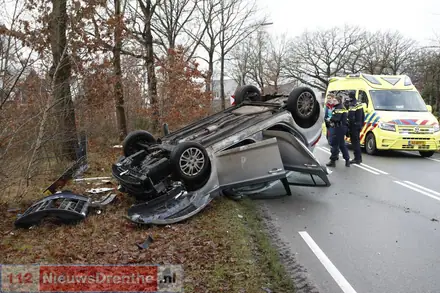 Bestuurster verliest macht over het stuur in Erica — foto 3 van 4