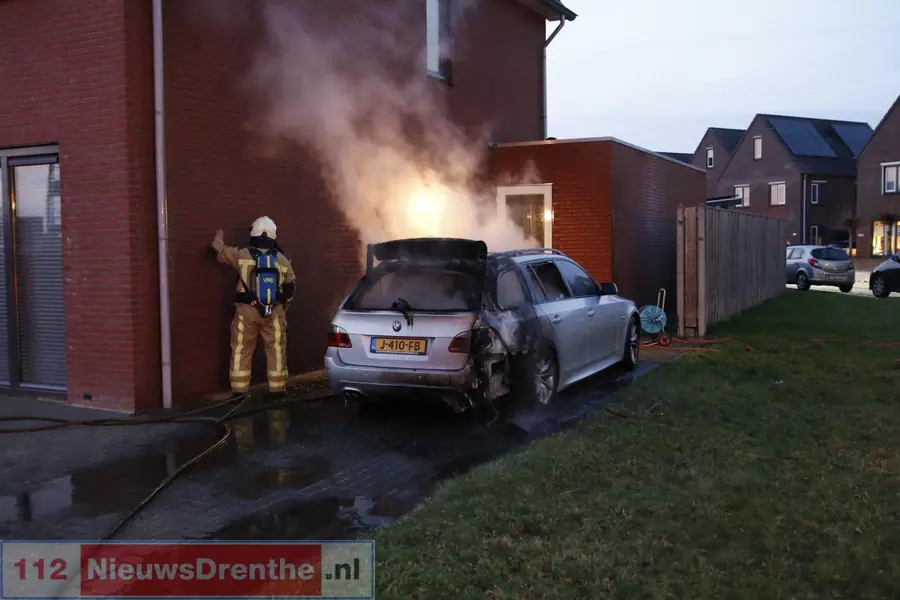BMW door brand verwoest in Emmen