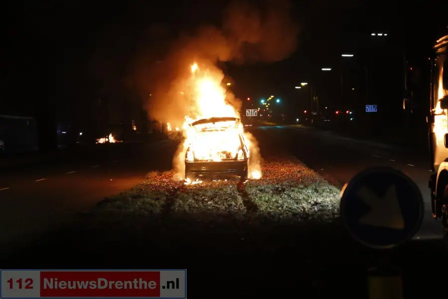 Brandweer opgeroepen voor autobrand op de Dordsestraat in Emmmen
