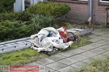 brandweer blust brand in woning aan scheerturfstraat in Schoonoord [Video] — foto 5 van 6