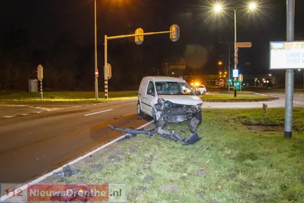Forse schade na botsing op kruising in Emmen — foto 3 van 3