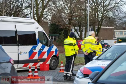 Grote verkeerscontrole door de politie in Emmen, meerdere bekeuringen geschreven — foto 4 van 5