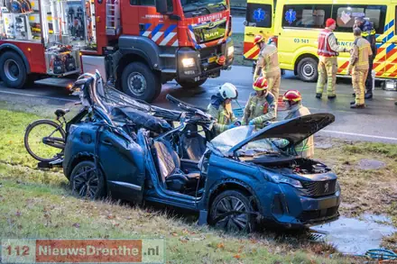 Ongeluk op Rondweg in Emmen, twee zwaargewonden — foto 5 van 6