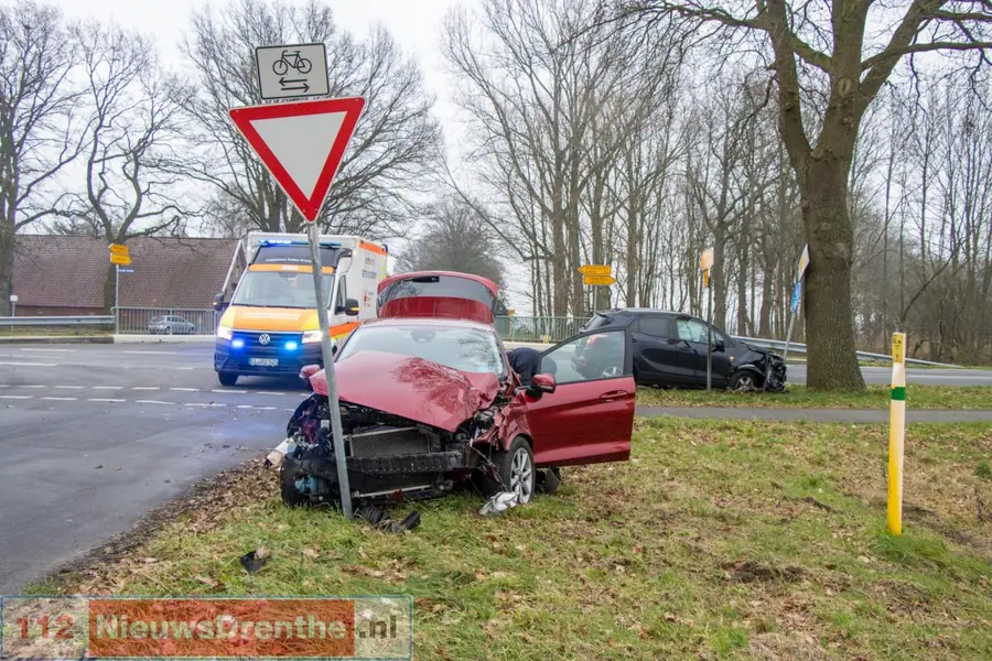 Vier personen gewond na ongeval op Große Straße in Lindloh (DE)