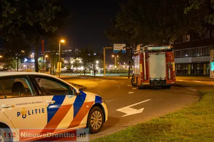 Verdacht pakketje aangetroffen bij hoofdingang van het Scheper ziekenhuis Emmen — foto 2 van 7