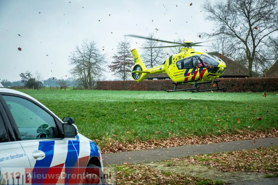 Graafmachine en fietser botsen op Zuidbargerstraat in Emmen