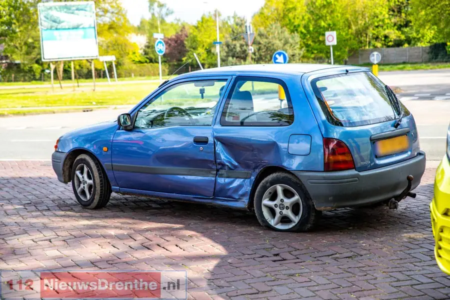 Aanrijding tussen twee voertuigen in Emmen