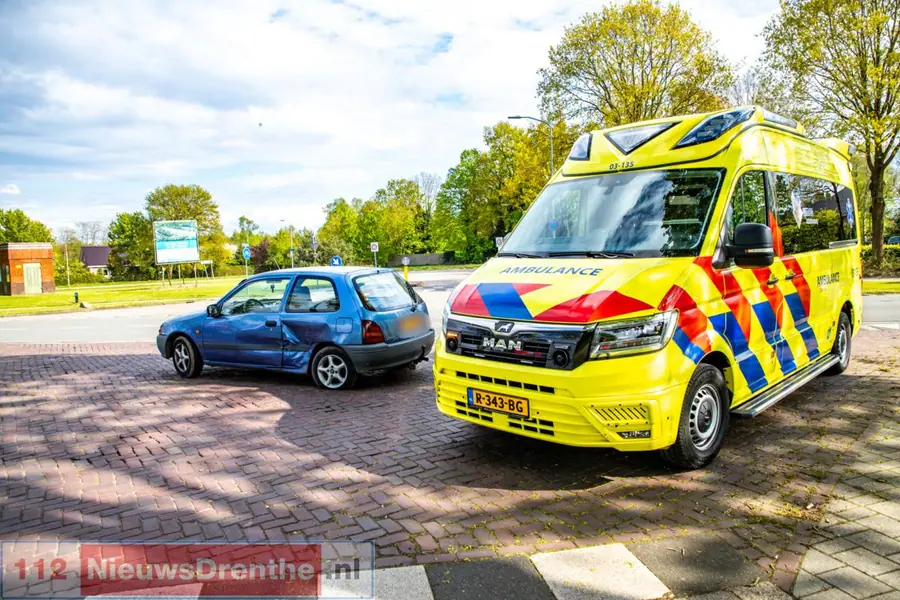 Aanrijding tussen twee voertuigen in Emmen